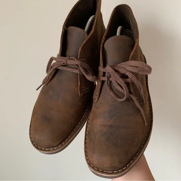 Clark’s Classic Leather Medium Brown Grain Men’s Chukka Boots 7 - Picture 2 of 11